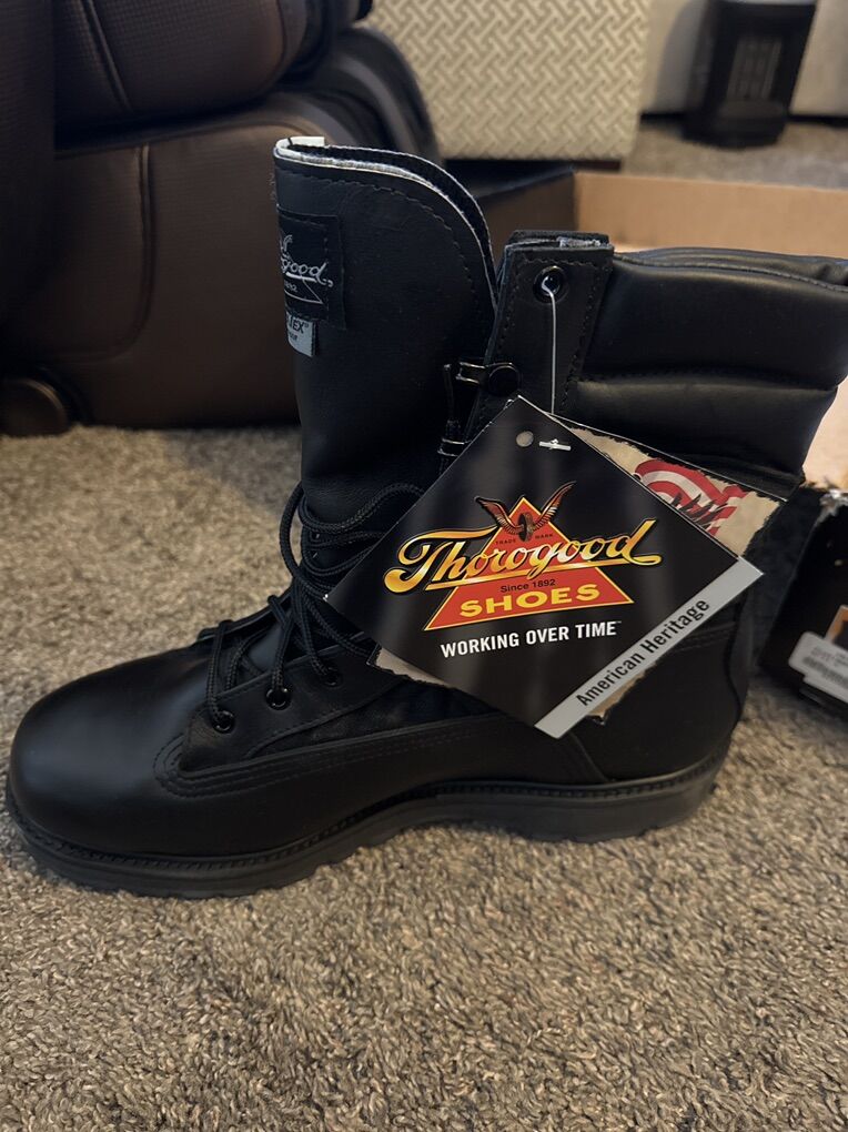 Mens New Thorogood Boots Size 11.5
