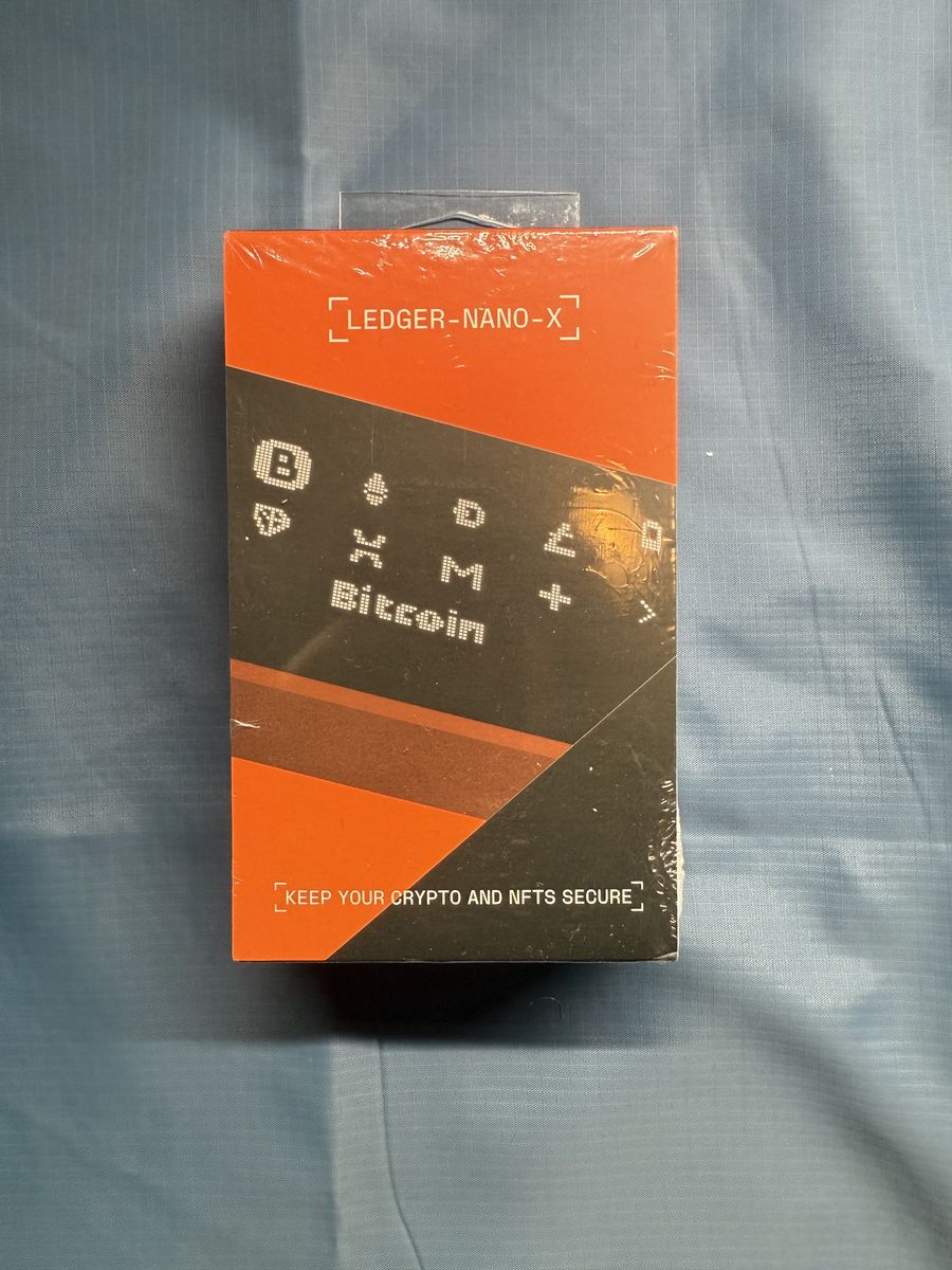 Ledger Nano X Crypto Hardware Wallet - Bluetooth - Onyx Black (New)