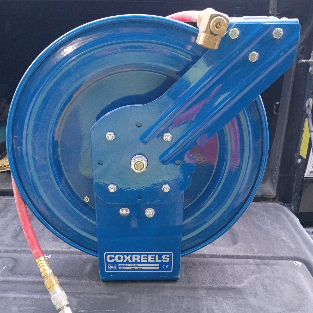 retractable air hose reel