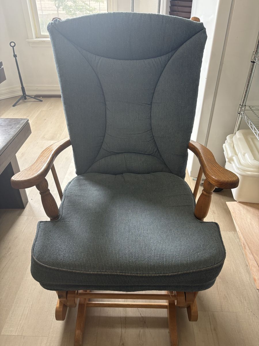 Rocking chair