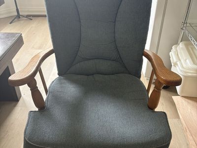 Rocking chair