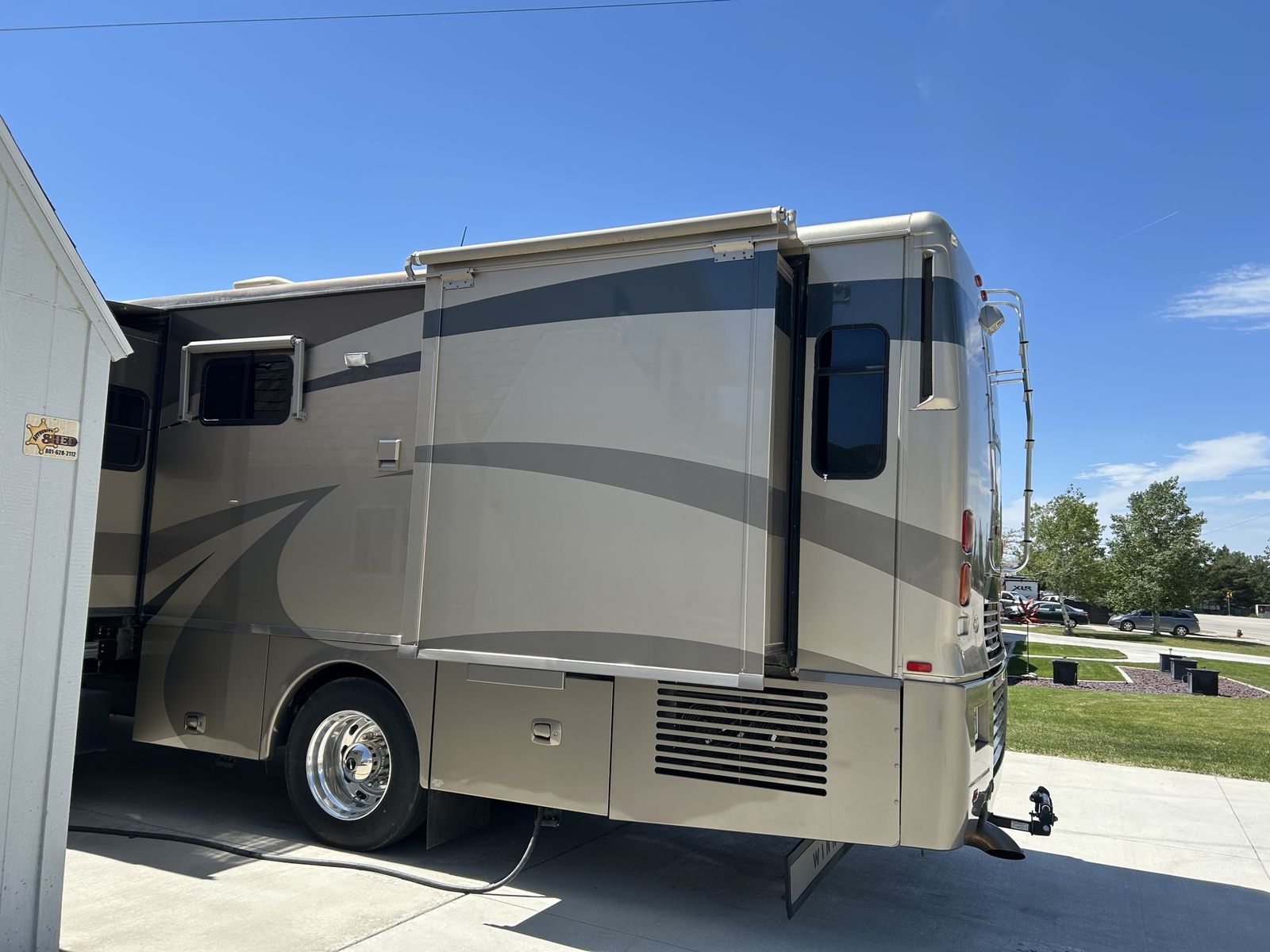 Winnebago Journey 2005