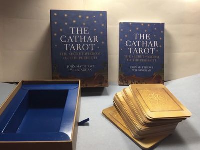 The Cathar Tarot by John Matthews, Wil Kinghan