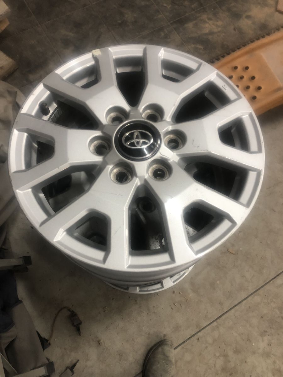 18 Toyota Wheels