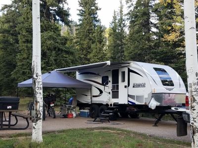 Custom Bug Out 2015 Lance 1985.