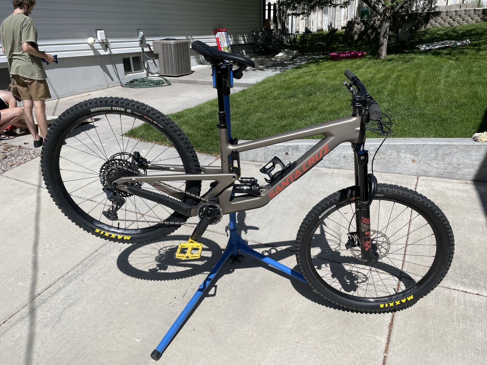 Ssnta Cruz Megatower (large)