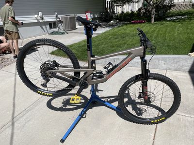 Ssnta Cruz Megatower (large)