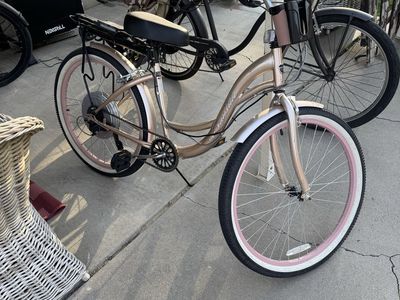 2 Beach cruiser E-bikes