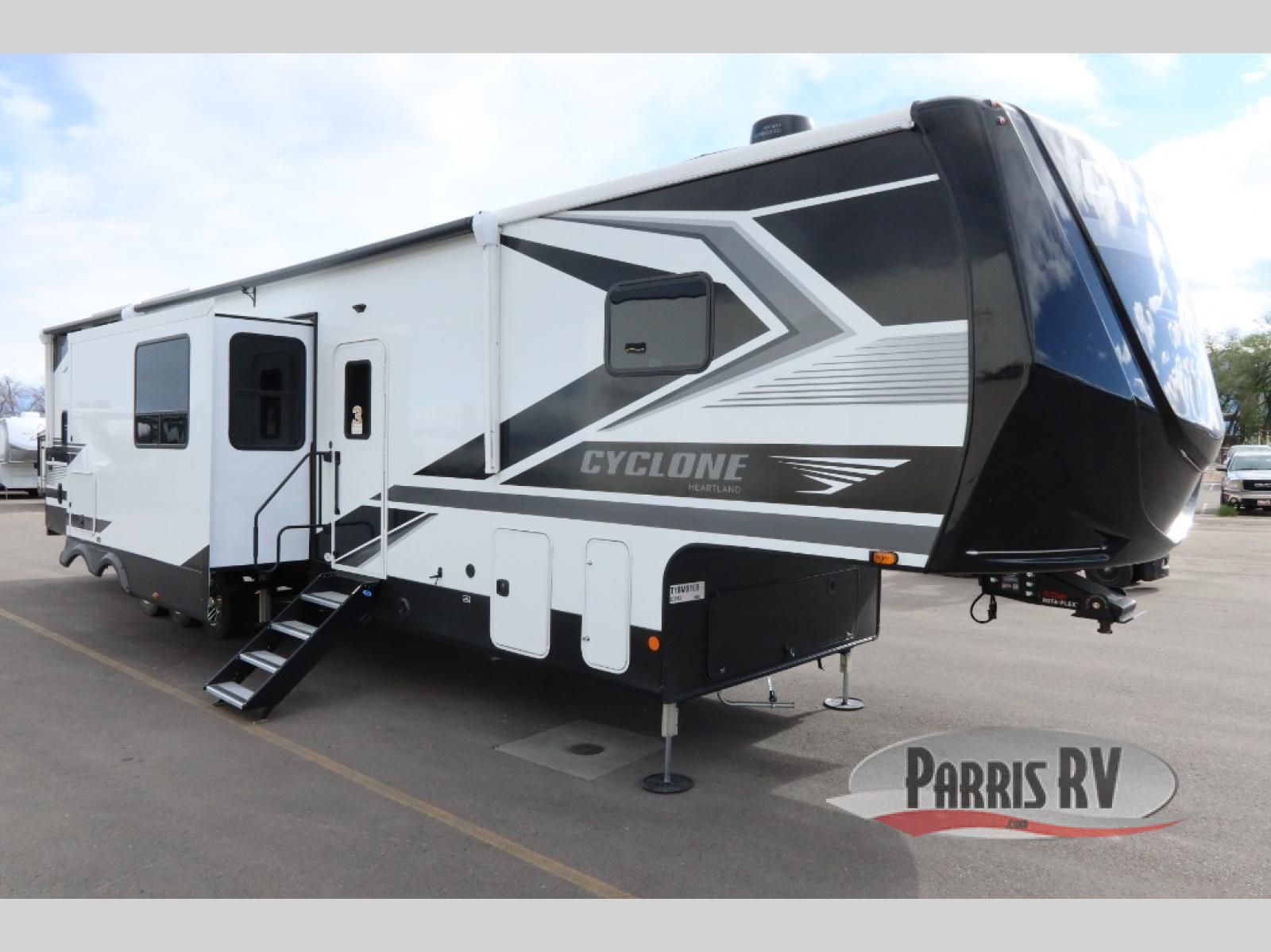 New 2026 Heartland Cyclone 3913