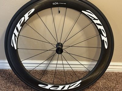 Zipp 404 Firecrest Carbon Clincher Road Bike Wheelset-Excellent Condition low miles races only rim brakes tires cassette include