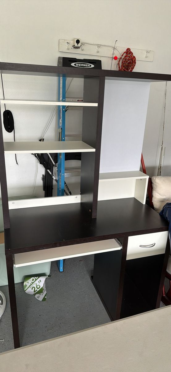 Main image 7