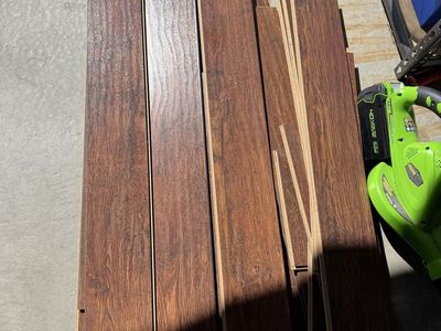 Free Laminate Dark-looking Wood Planks