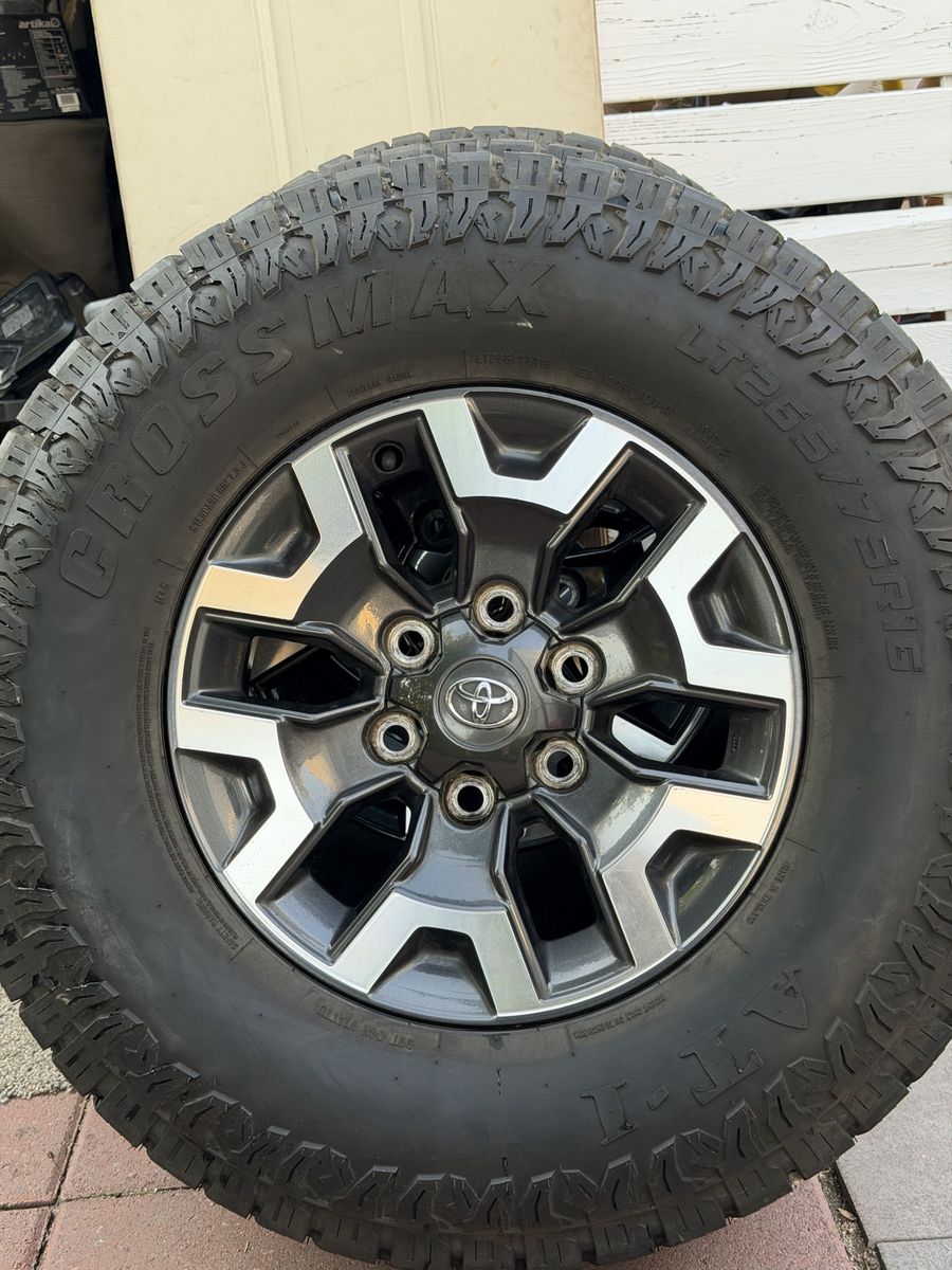 2023 Toyota Tacoma wheels and tires