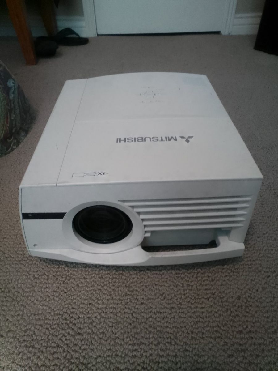 Mitsubishi FL-7000U projector