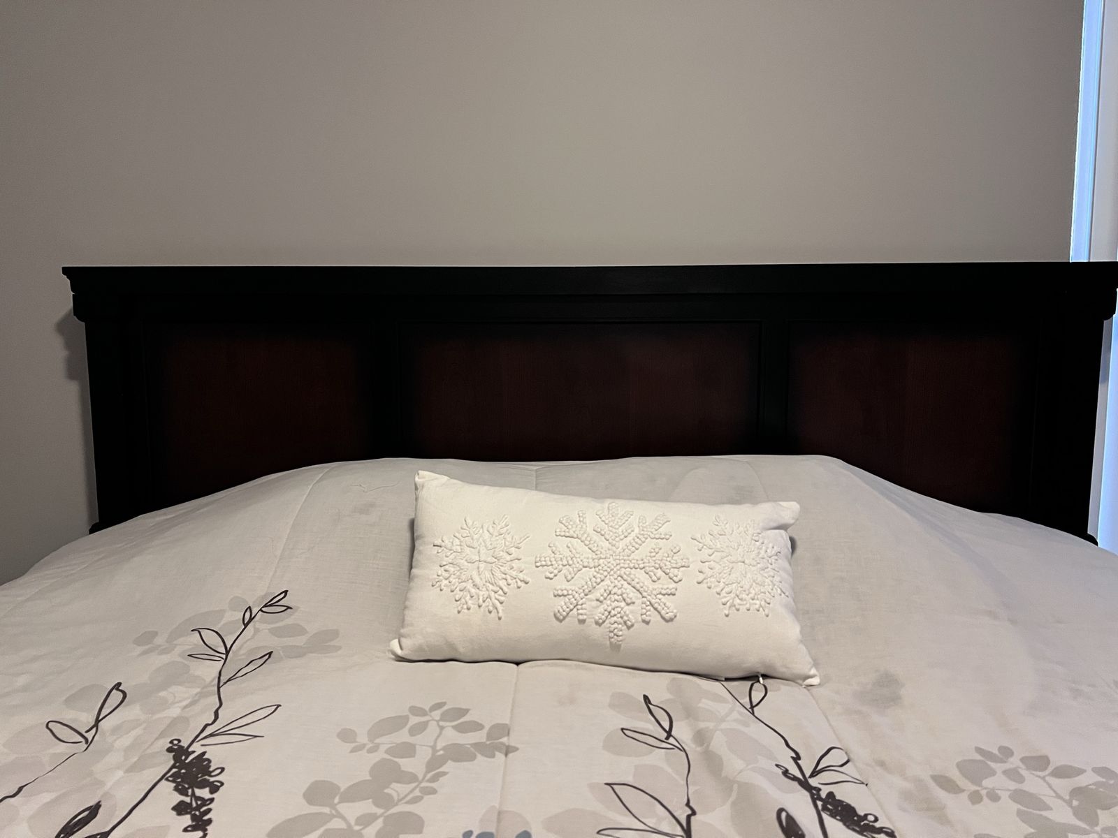 Main image 4