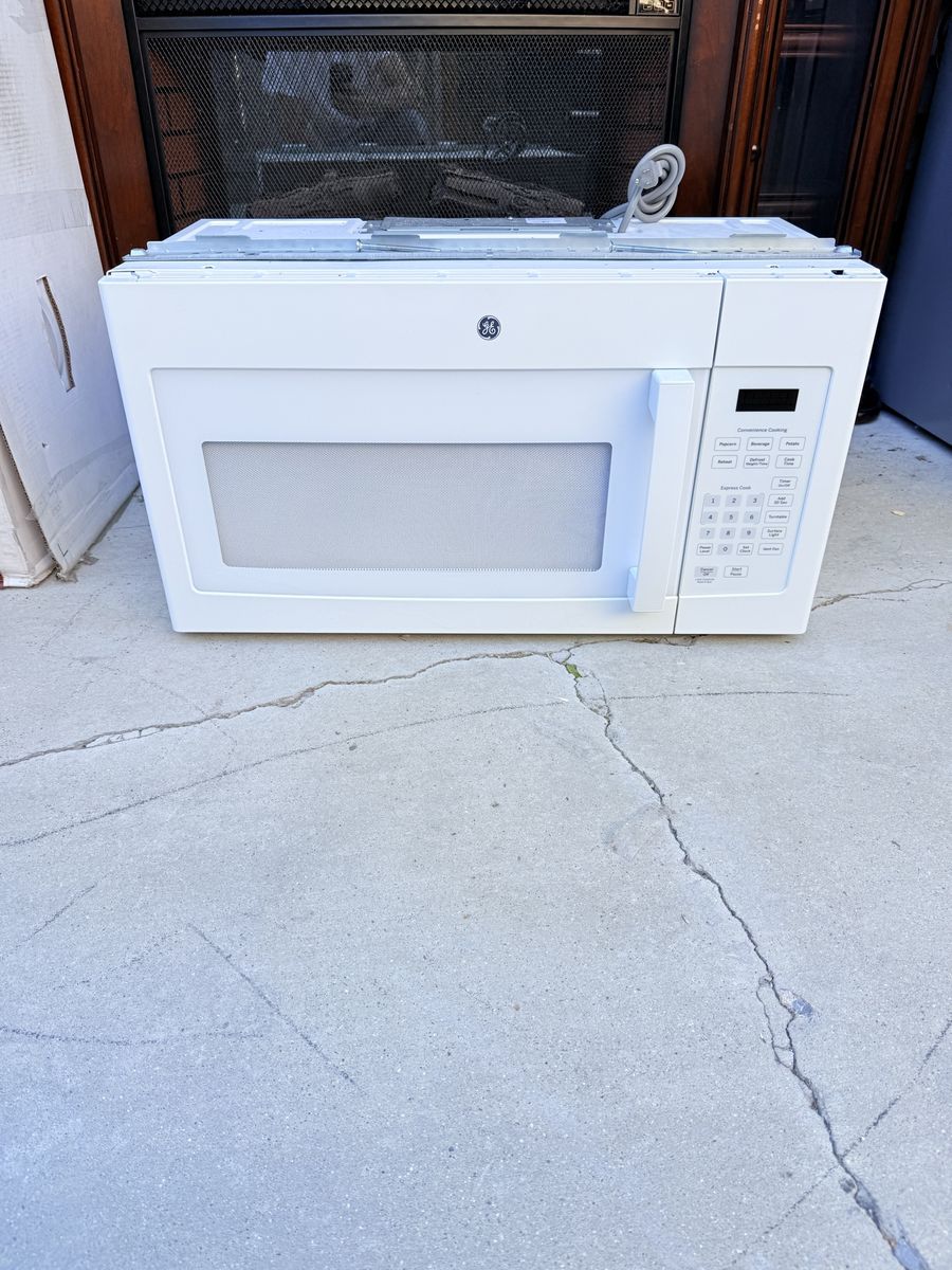 GE Over-the-Range Microwave JVM3160DF5WW White Used Good