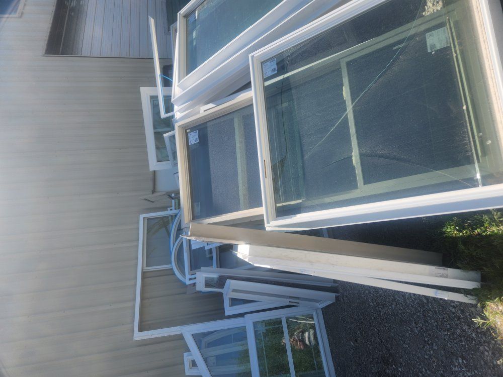Main image 3