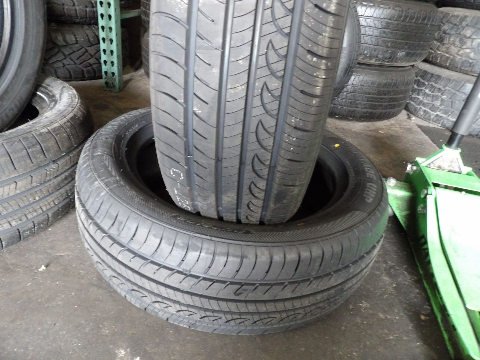 225/55R18 VANTAGE UHP PAIR OF TWO NEW TIRES
