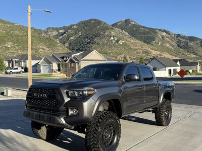 2017 TOYOTA TACOMA TRD Off-Road