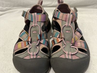 Keen toddler size 13 pink striped lightly used hiking sandals