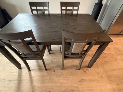 Kitchen Table- Excellent Condition