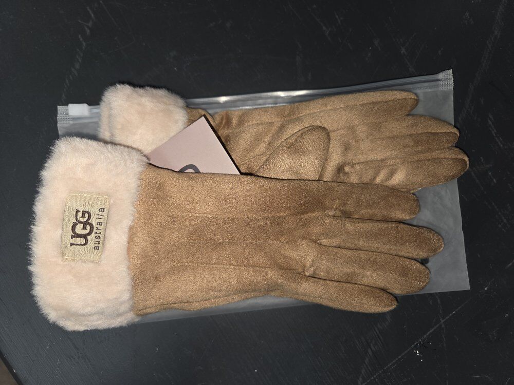 UGG Australia sheepskin gloves