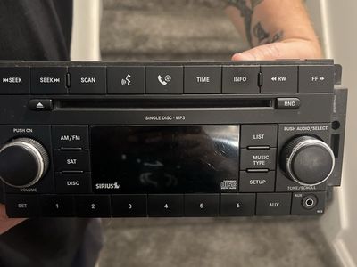 Chrysler Single Disc MP3 Sirius Satellite Radio Receiver P05064420AF