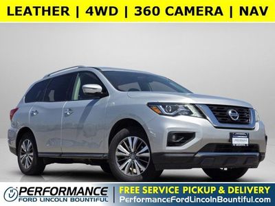 2020 Nissan Pathfinder SL