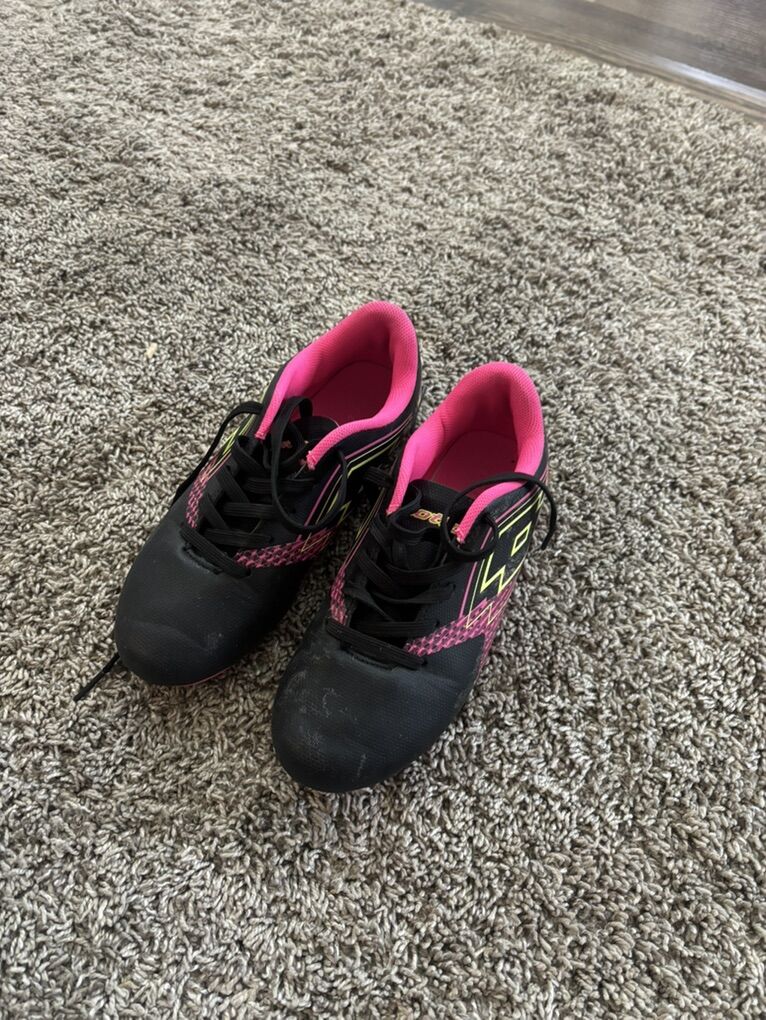 Soccer Cleats Girl Size 2