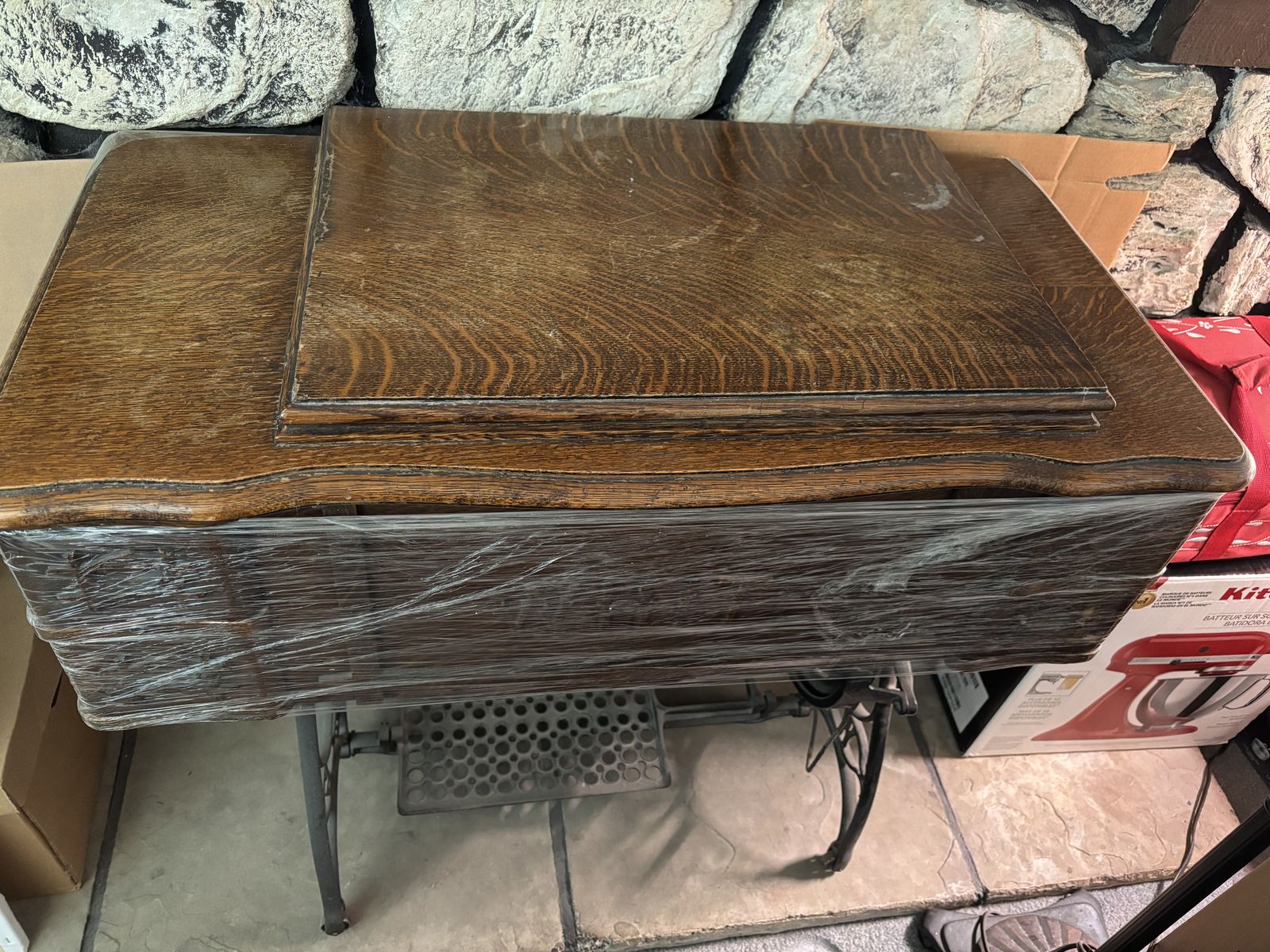 Antique White sewing machine with cabinet