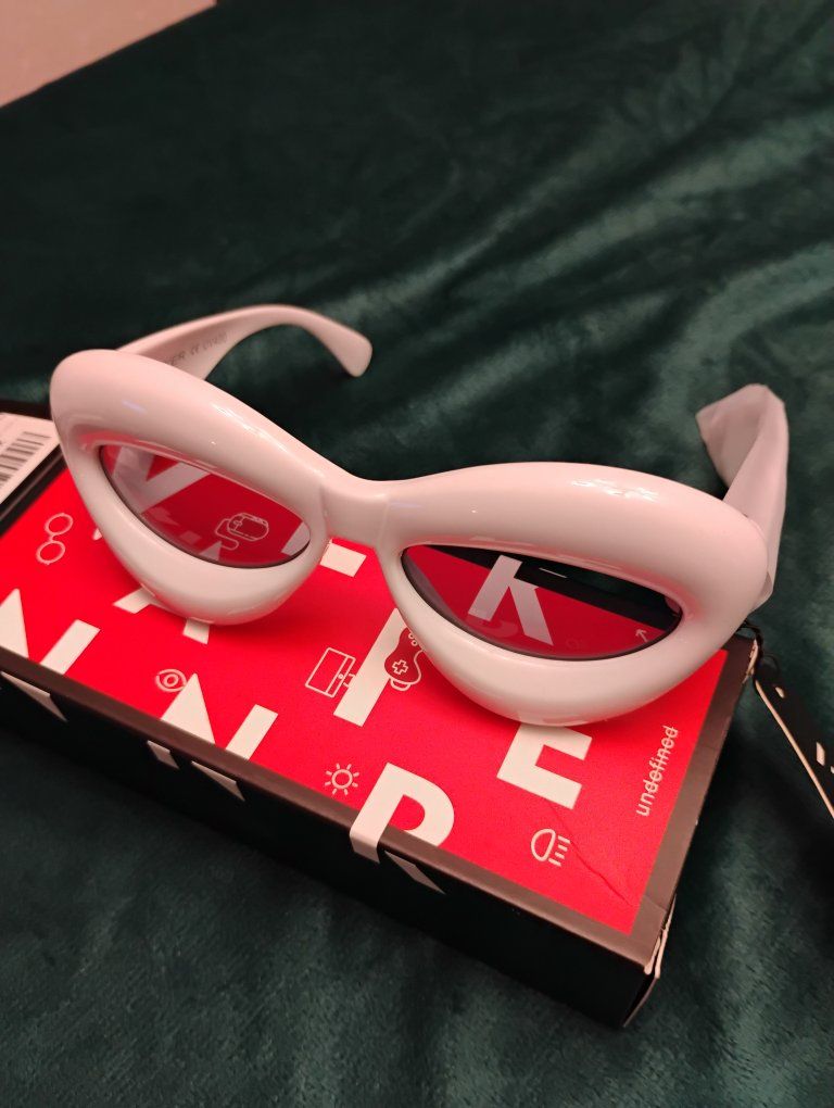 VANLINKER Sunglasses, White UV400 Festival Party Glasses VL9728 C6 New in Box