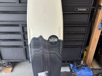 Brand New Connelly Standard 139 Wakeboard