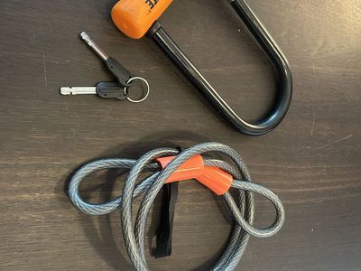 Bike Lock - Kryptonite U-Lock with Keys and Cable