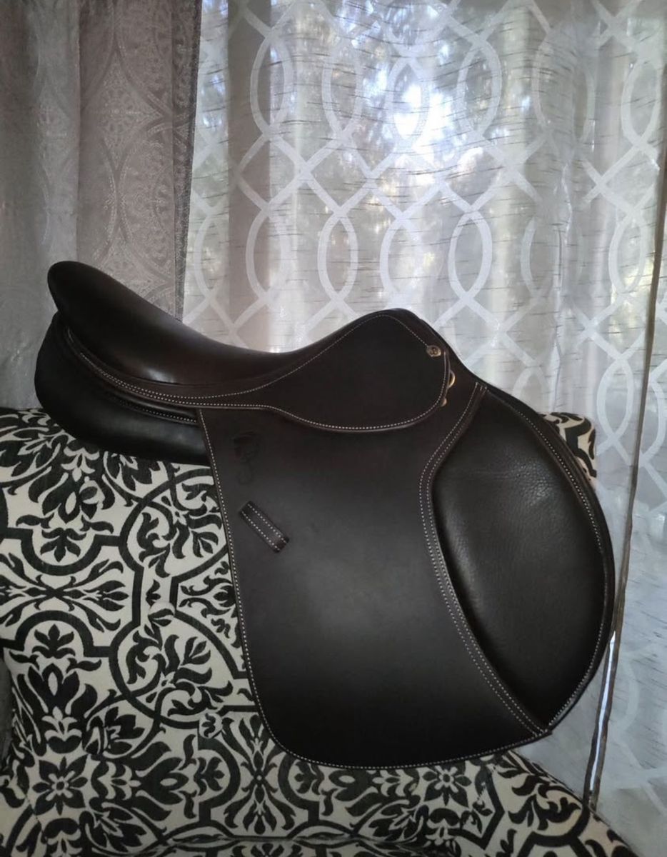 17” English saddle