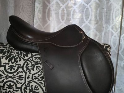 17” English saddle