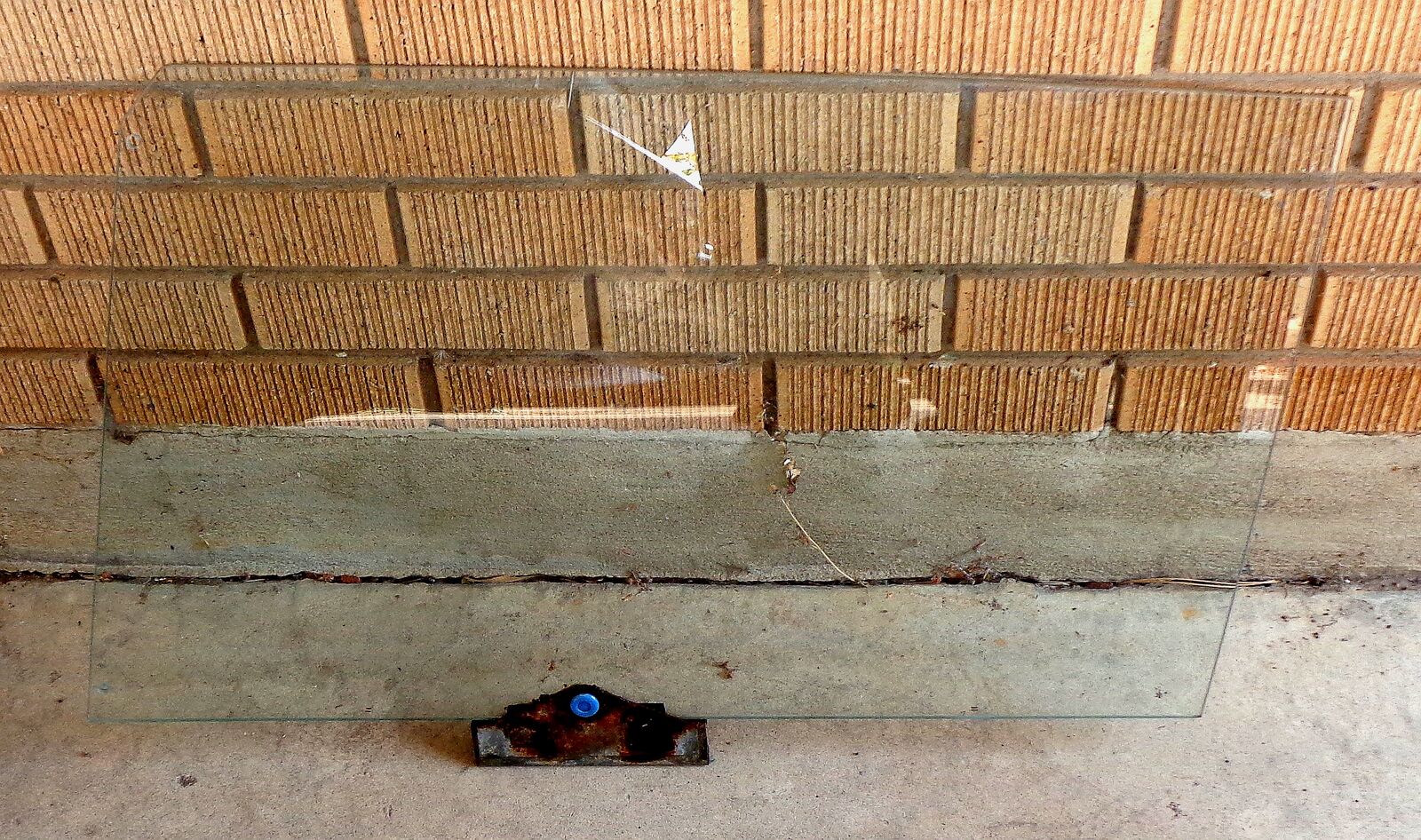 1966-1968 Chrysler Newport front drivers side door glass panel