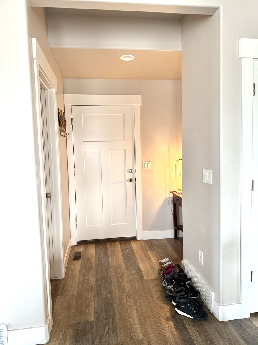 Main image 8
