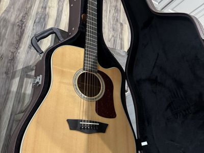 Washburn HD100SWCEK Acoustic Electric Guitar with Hardshell Case. Like new condition.