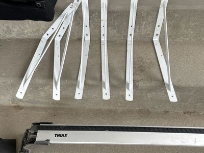 Shelf brackets