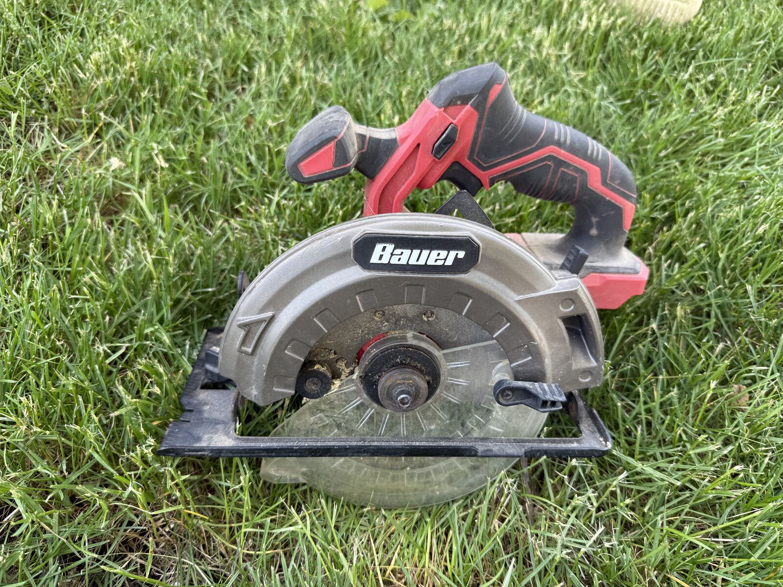 Bauer 20V 6.5” Cordless Circular Saw – Tool Only w/ Bag