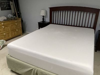 Queen memory foam mattress, box spring, metal bedframe with headboard