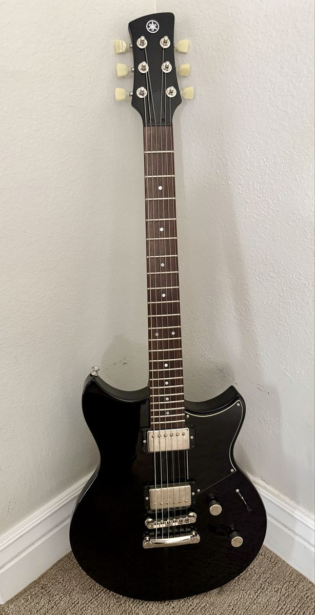 Yamaha Revstar RS502T Electric Guitar Black--Excellent Condition