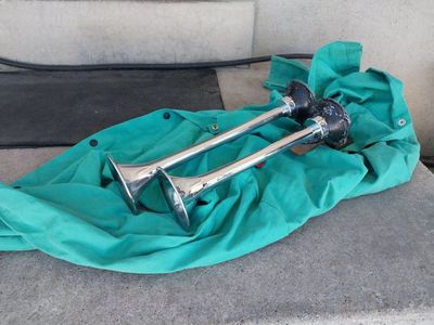 GROVER Train horn