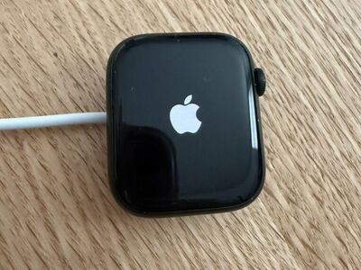 Apple Watch Series 7 45MM Green Aluminum GPS