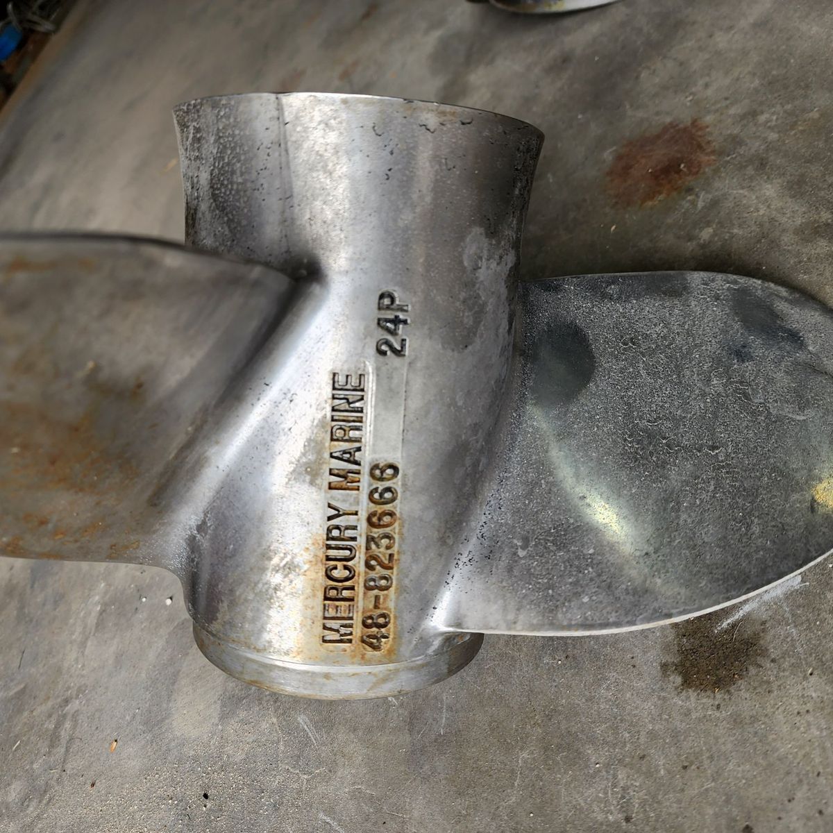 Bravo three Mercury Marine 48-823665 24P 3-Blade Outboard Boat Propeller - Stainless Steel