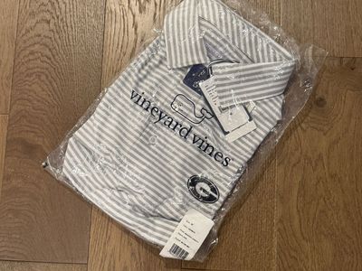 Vineyard Vines Winstead Sankaty Polo UGA Gray Striped Men's Size M - New with Tags