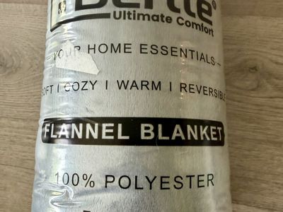 Bertte Flannel Blanket 50x60 Throw | Gray | Brand New Sealed | Lehi