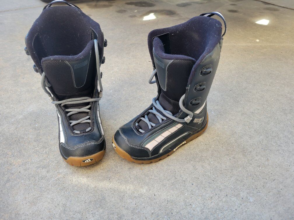 snowboard boots kids 1