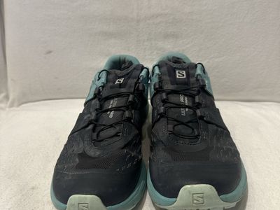 Salomon women’s size 9.5 Ultra Pro black/teal mesh trail shoes