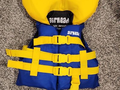 Infant life vest